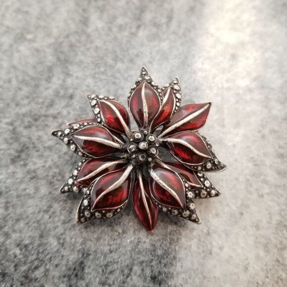 Vintage LC Red Enamel Flower Shaped Brooch, Poinsetta, Silver Tone Lapel Pin - Picture 1 of 6